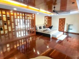 Villa zur Miete und zum Kauf mit 4 Zimmer in Bang Saray, Pattaya
