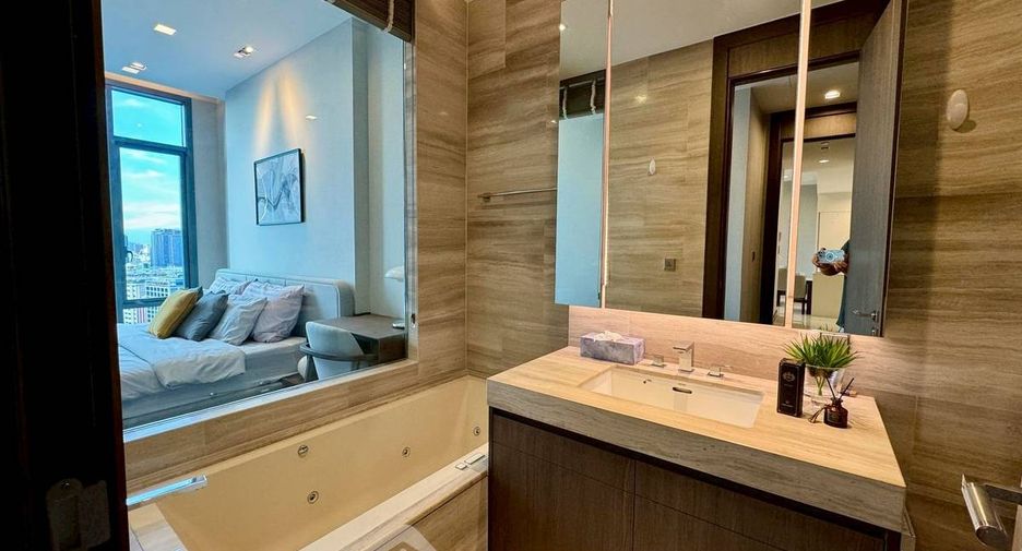 For sale 2 bedrooms condo in Khlong Toei, Bangkok