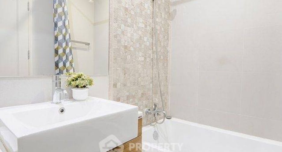 For sale 1 bed condo in Khlong Toei, Bangkok