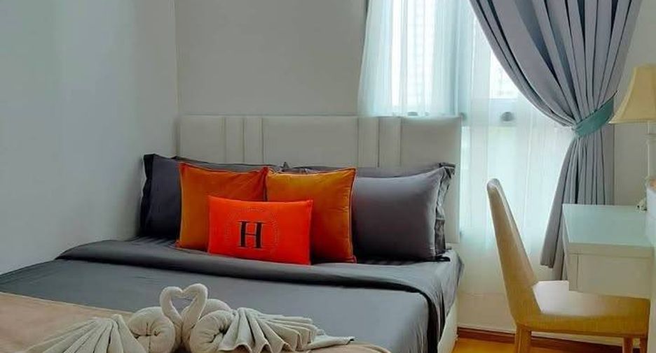 For sale 2 bedrooms condo in Watthana, Bangkok