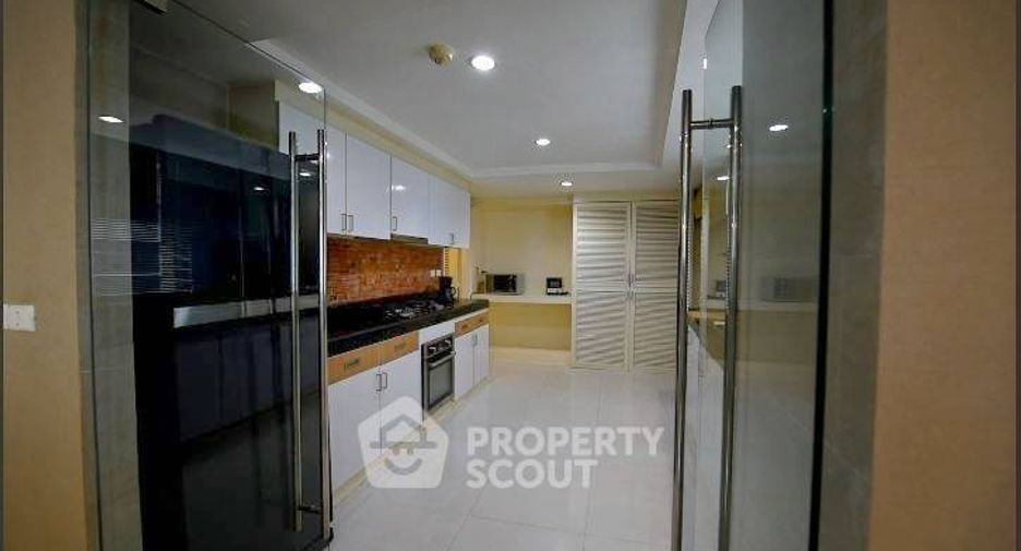 Condo en venta de 3 habitaciones en Khlong Toei, Bangkok
