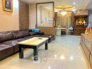 Haus zum Kauf mit 3 Zimmer in Prawet, Bangkok