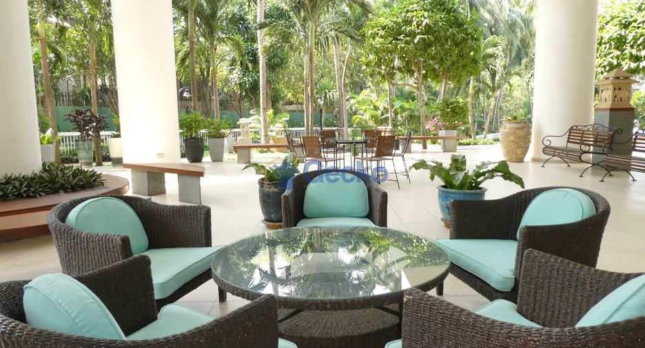 For rent 2 bedrooms condo in Bang Lamung, Chonburi