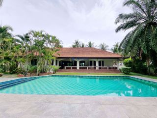 À louer 3 chambres maison à Bang Lamung, Chonburi