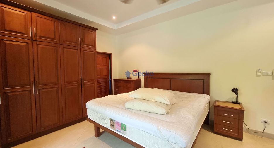 À louer 3 chambres maison à Bang Lamung, Chonburi