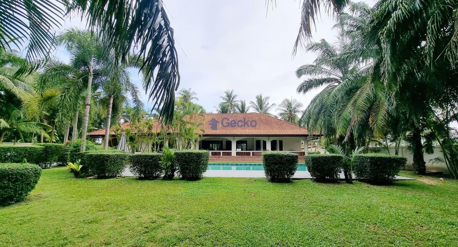 À louer 3 chambres maison à Bang Lamung, Chonburi