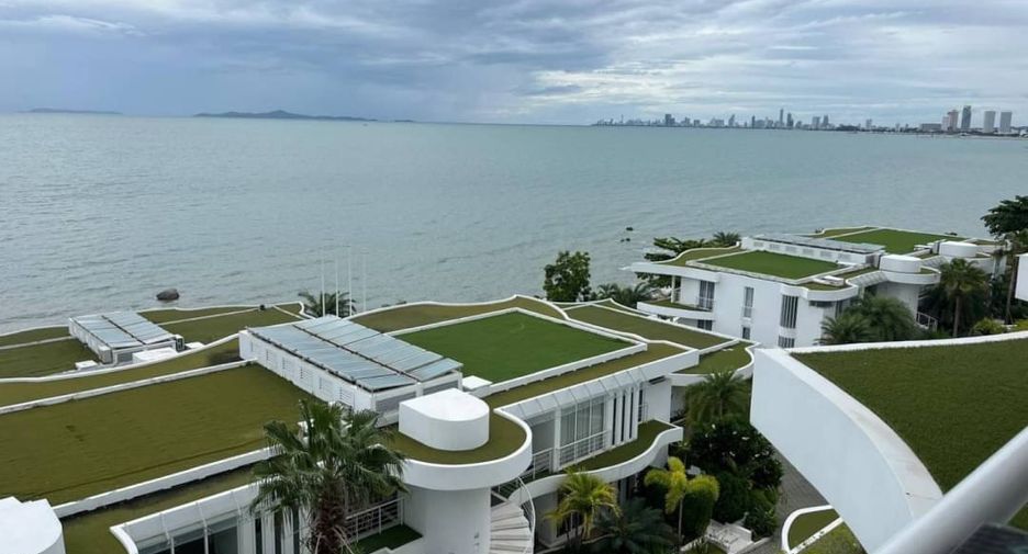 For sale 3 bedrooms condo in Na Jomtien, Pattaya