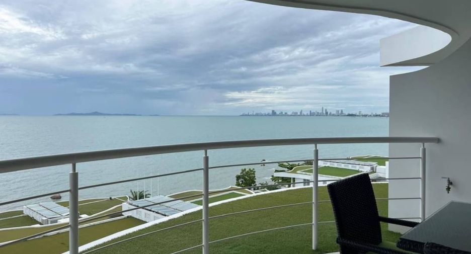 For sale 3 bedrooms condo in Na Jomtien, Pattaya