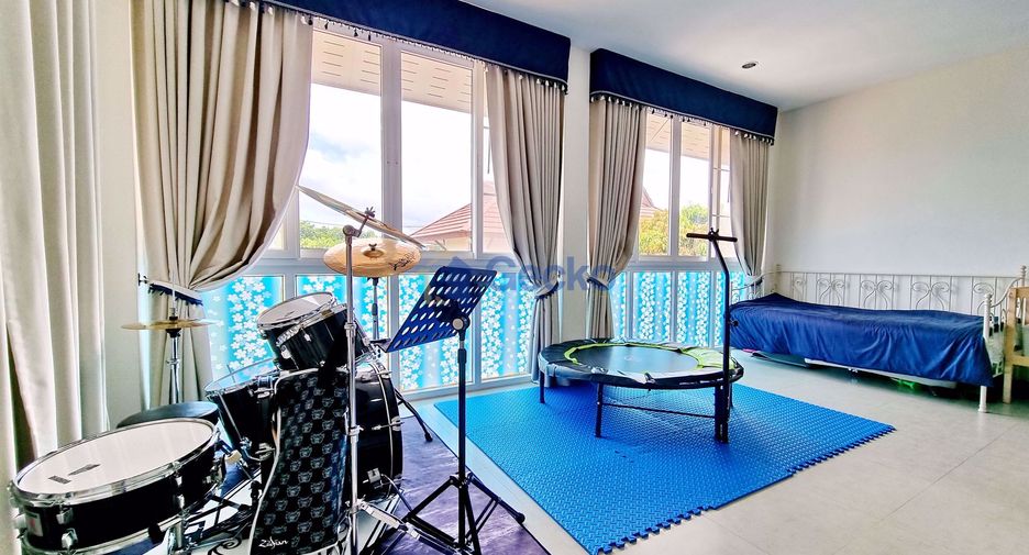 À louer 3 chambres maison à Bang Lamung, Chonburi