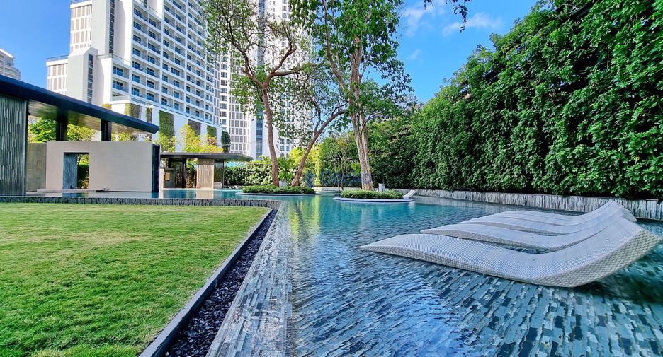 For rent 3 bedrooms condo in Bang Lamung, Chonburi