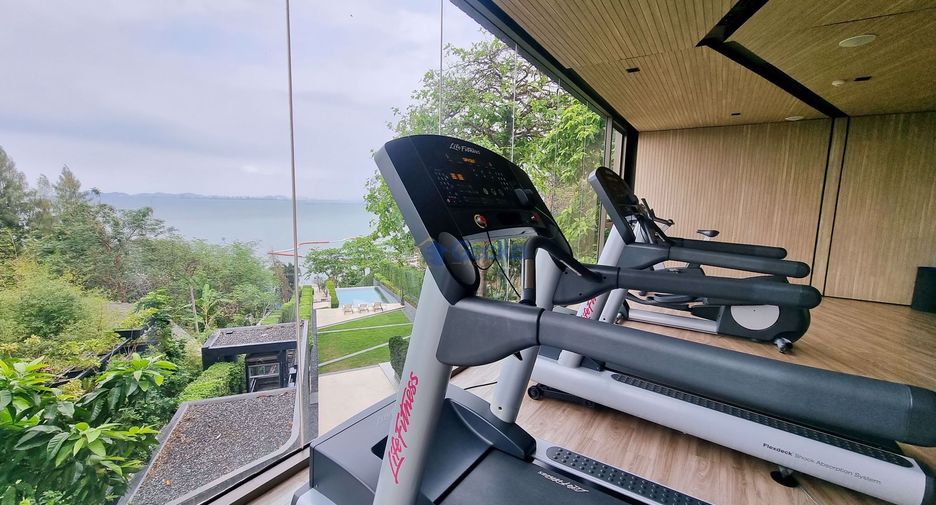 For rent 3 bedrooms condo in Bang Lamung, Chonburi