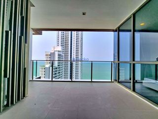 For rent 3 bedrooms condo in Bang Lamung, Chonburi