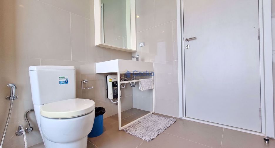For rent 3 bedrooms condo in Bang Lamung, Chonburi