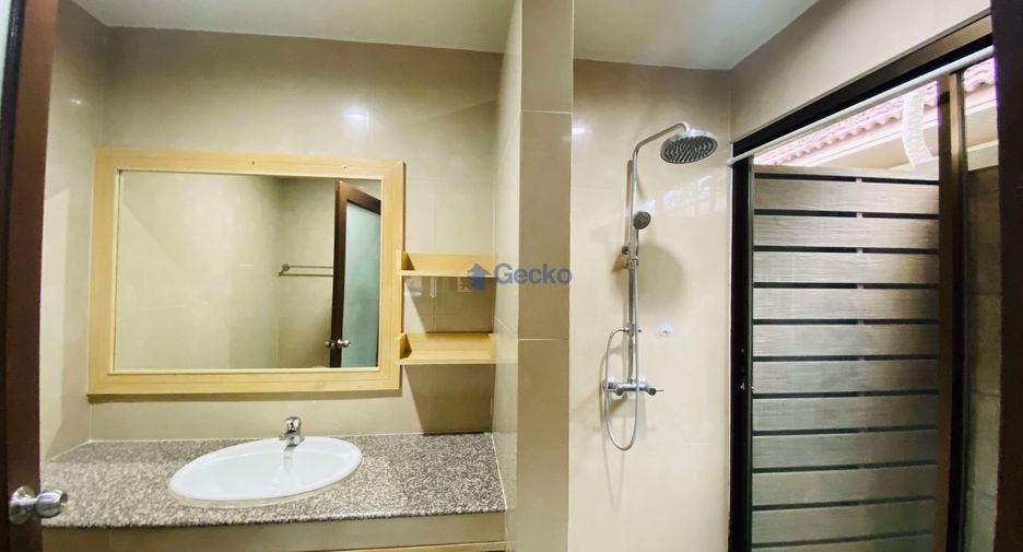 À louer 3 chambres maison à Bang Lamung, Chonburi