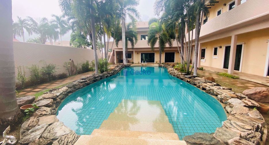 À louer 4 chambres maison à Bang Lamung, Chonburi