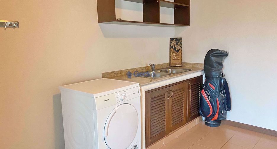 À louer 4 chambres maison à Bang Lamung, Chonburi