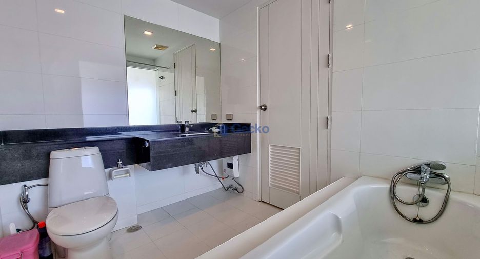 For rent 2 bedrooms condo in Bang Lamung, Chonburi