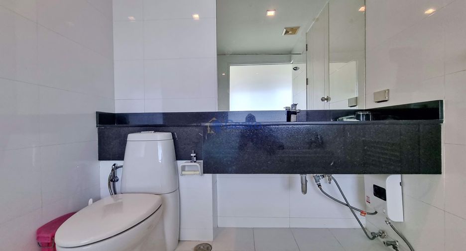 For rent 2 bedrooms condo in Bang Lamung, Chonburi