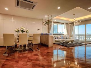 For rent 3 bedrooms condo in Bang Lamung, Chonburi