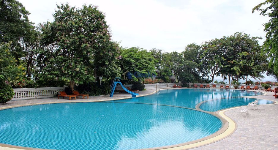 For rent 3 bedrooms condo in Bang Lamung, Chonburi