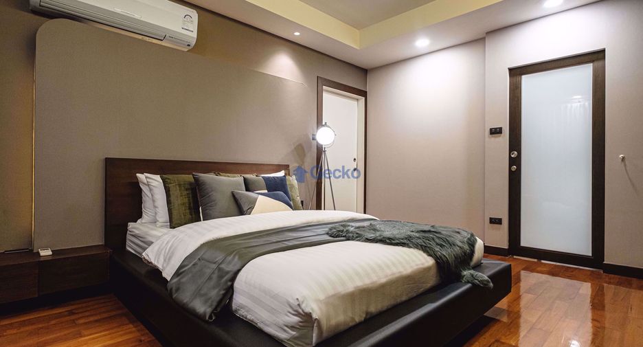 For rent 3 bedrooms condo in Bang Lamung, Chonburi
