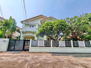 À louer 3 chambres maison à Bang Lamung, Chonburi