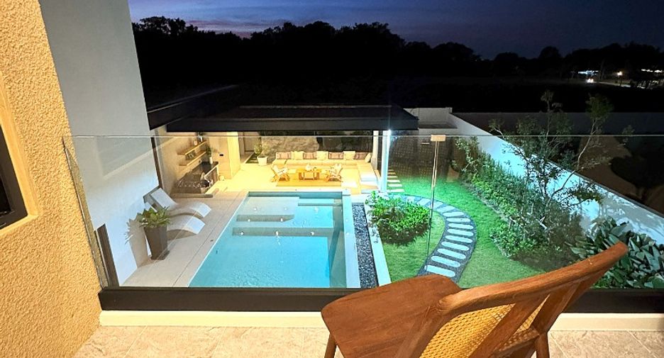 Casa en venta de 4 habitaciones en Bang Lamung, Chonburi