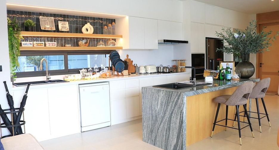 Casa en venta de 4 habitaciones en Bang Lamung, Chonburi