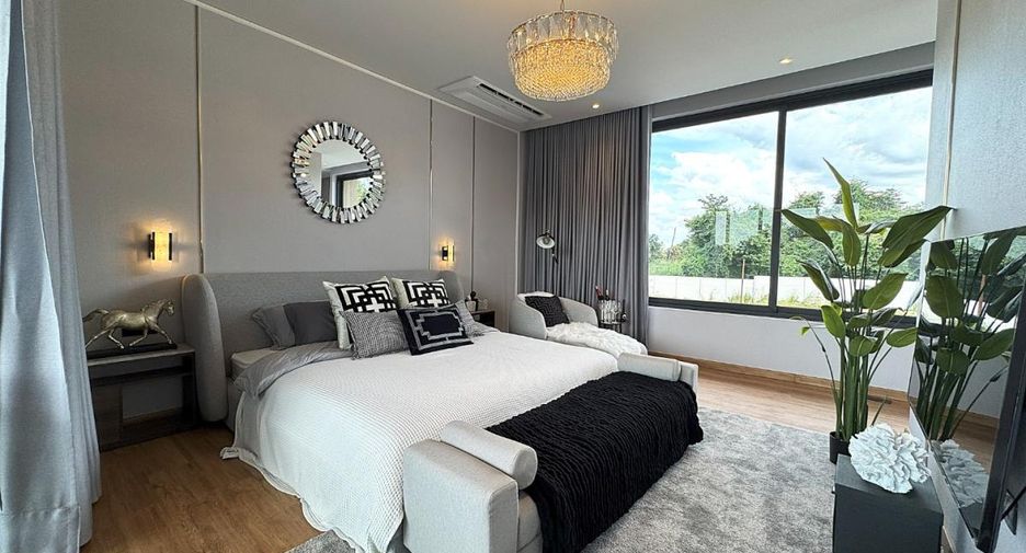 Casa en venta de 4 habitaciones en Bang Lamung, Chonburi