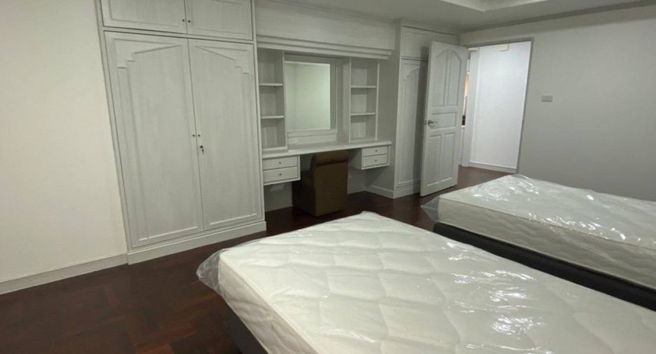 À louer 3 chambres appartement à Watthana, Bangkok