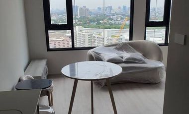 À louer 1 chambre condo à Huai Khwang, Bangkok