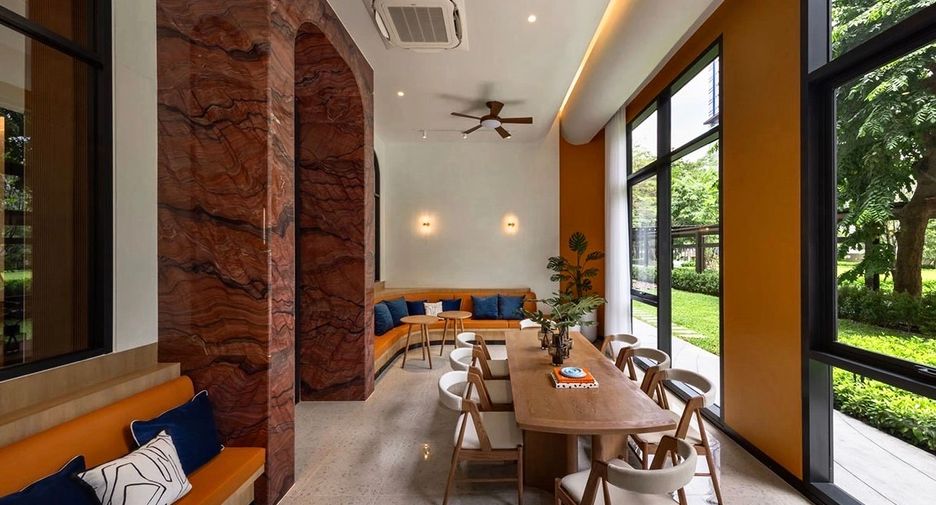 For sale 2 ベッドルーム condo in Chatuchak, Bangkok