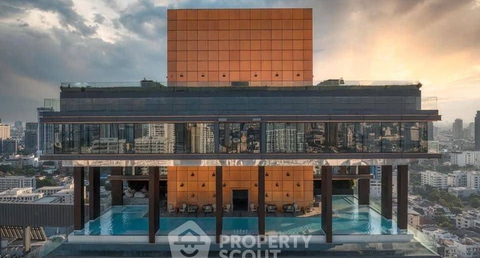 For rent 2 bedrooms condo in Watthana, Bangkok