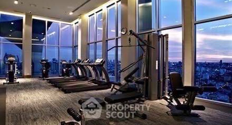 For rent 2 bedrooms condo in Huai Khwang, Bangkok