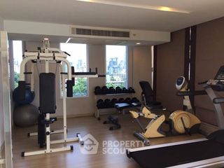 For rent 4 bedrooms apartment in Yan Nawa, Bangkok