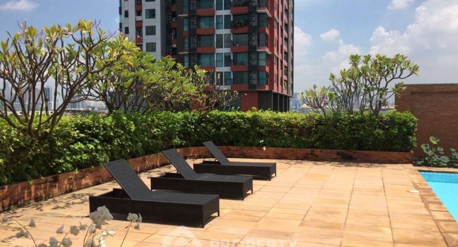For rent 4 bedrooms apartment in Yan Nawa, Bangkok