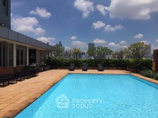For rent 4 bedrooms apartment in Yan Nawa, Bangkok
