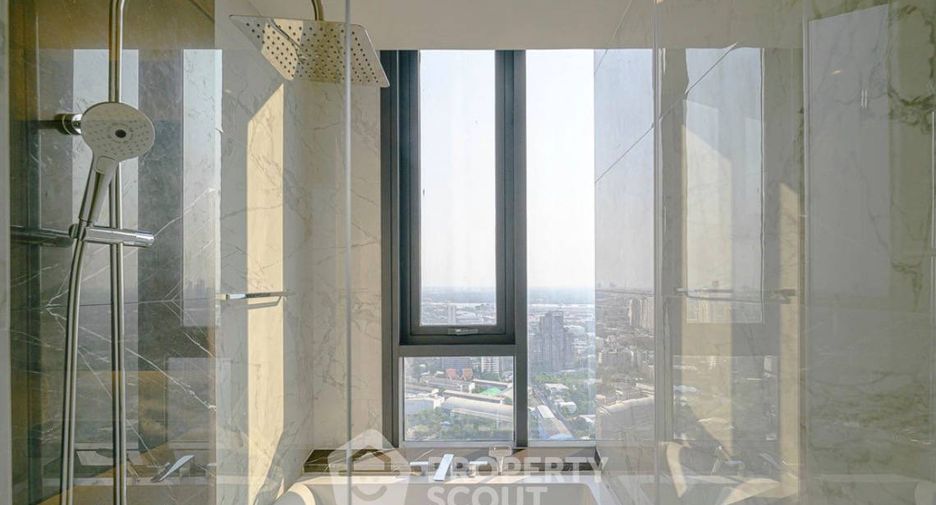 For rent 3 ベッドルーム condo in Khlong Toei, Bangkok