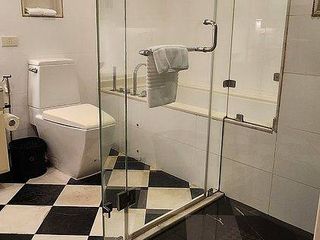 Apartamento en alquiler de 2 habitaciones en Khlong Toei, Bangkok