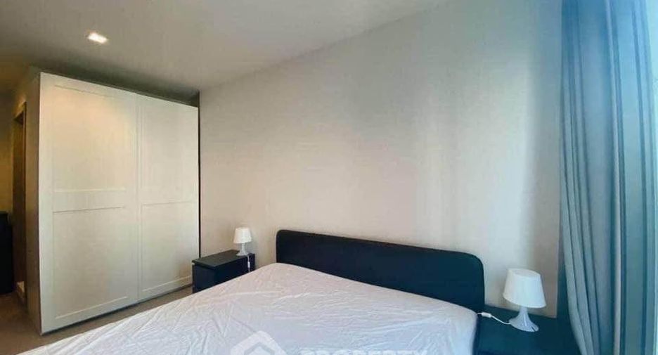 For rent 2 bedrooms condo in Huai Khwang, Bangkok