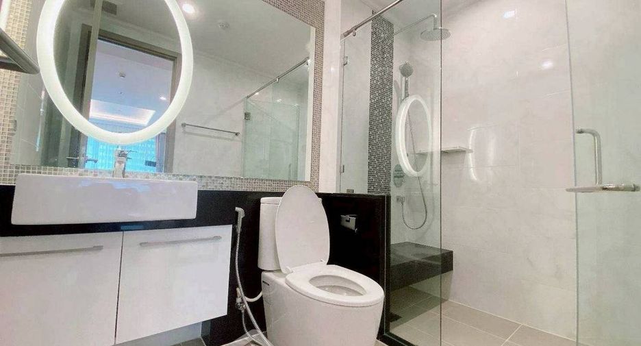 For rent 2 bedrooms condo in Watthana, Bangkok