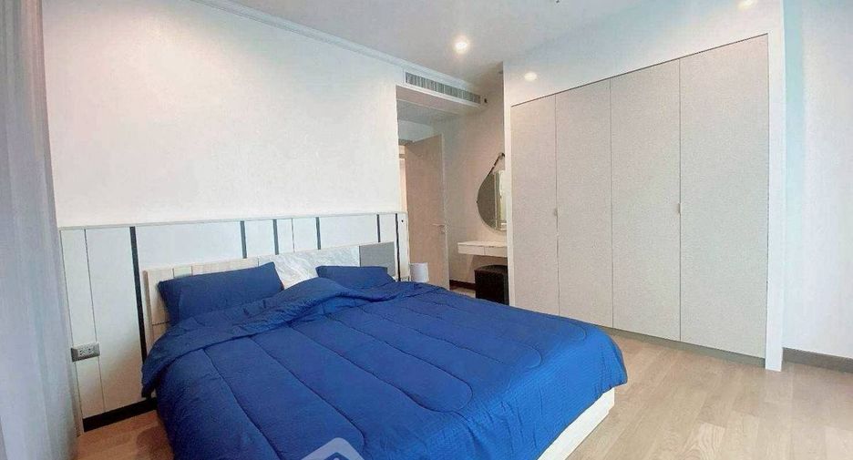 For rent 2 bedrooms condo in Watthana, Bangkok