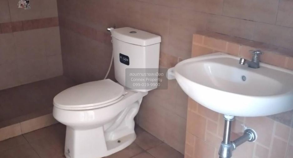 出售 3 卧室 联排别墅 在 Khlong Luang, Pathum Thani