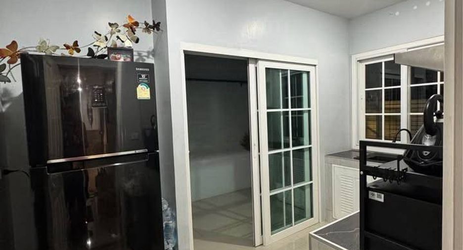 For rent 4 bedrooms house in Bueng Kum, Bangkok