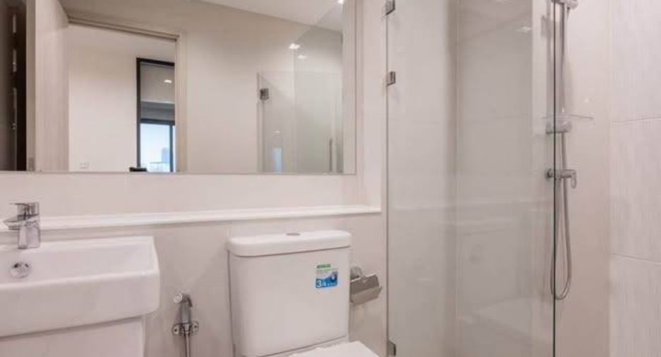 For rent 1 bed condo in Pathum Wan, Bangkok