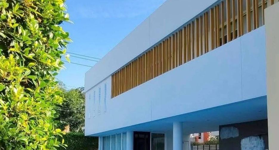 For rent 4 ベッドルーム house in Saphan Sung, Bangkok