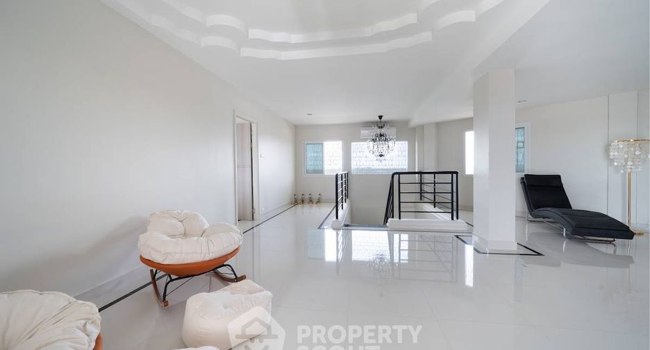 For rent 4 ベッドルーム condo in Na Jomtien, Pattaya