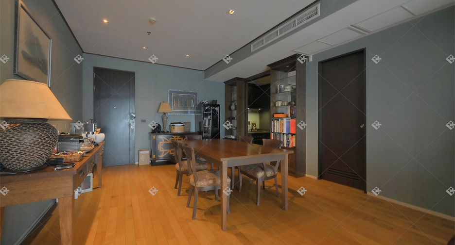 À vendre 2 chambres condo à Khlong Toei, Bangkok