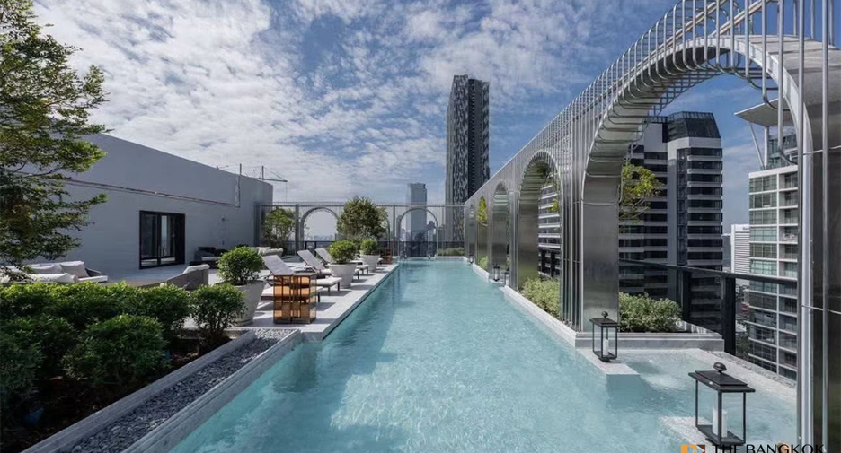 For sale 4 bedrooms condo in Sathon, Bangkok