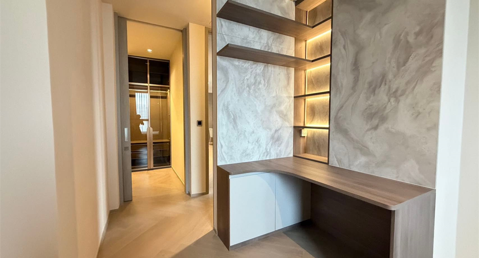For sale 4 bedrooms condo in Sathon, Bangkok